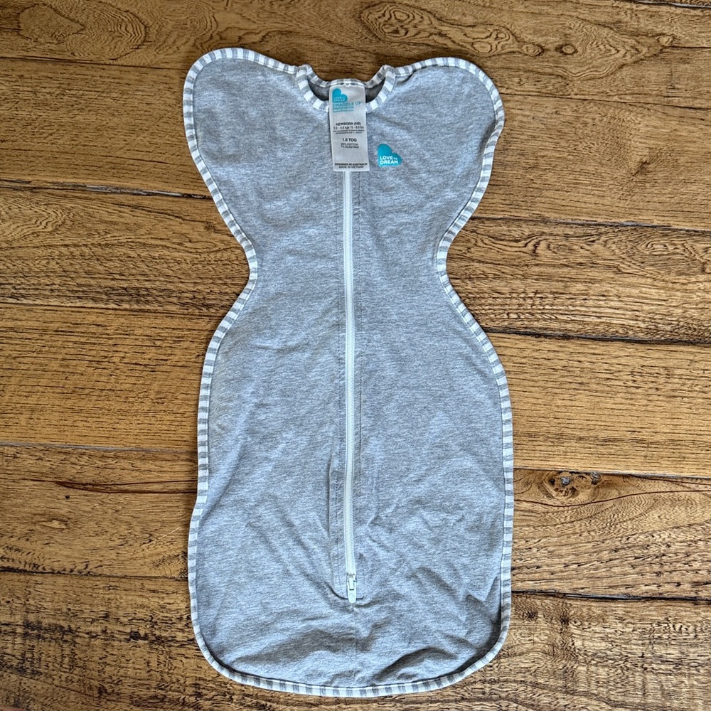 Love to Dream Swaddle Up Original Gray Baby Swaddle with 2-way Zipper- NWOT
